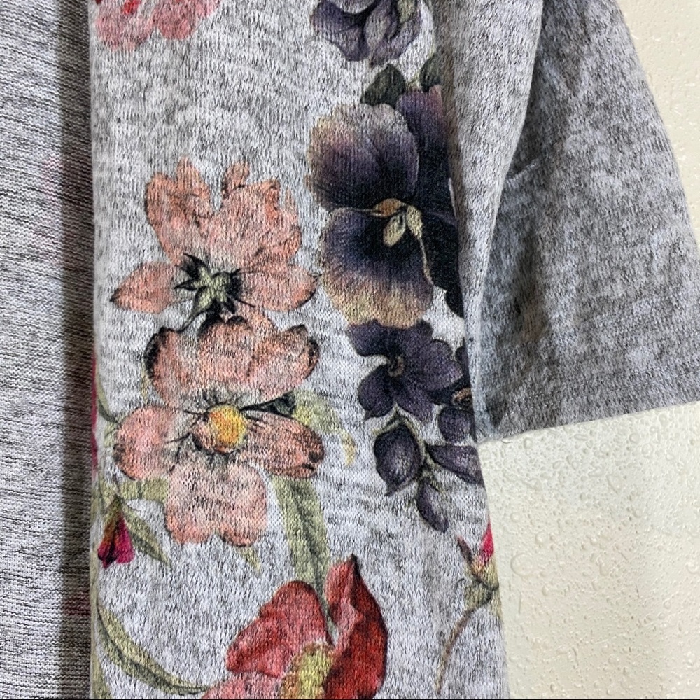 Long Line Floral Cardigan Gray Floral NWOT 3/4 Sleeve Small Open Sweater Top - Picture 3 of 5